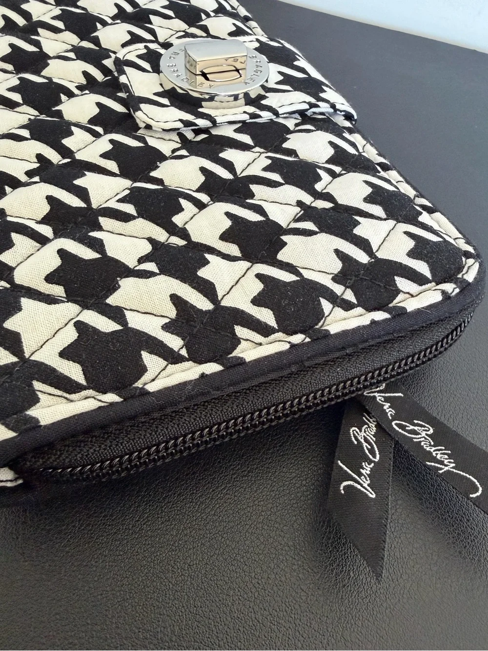 Vera Bradley Houndstooth Turnlock Zip Around Wallet NWT Black White